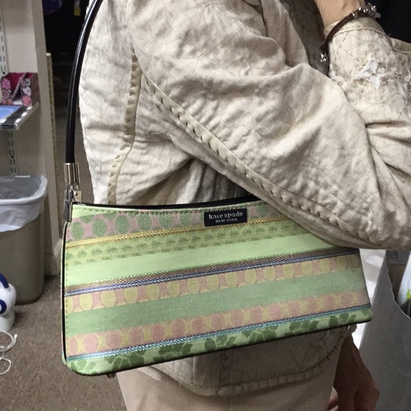 Kate Spade green print purse - Picture 6 of 7